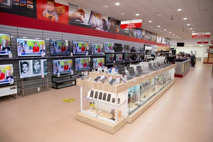 Mercado tech en Perú creció 17 % en Q2 2025: móviles premium y e-commerce lideran